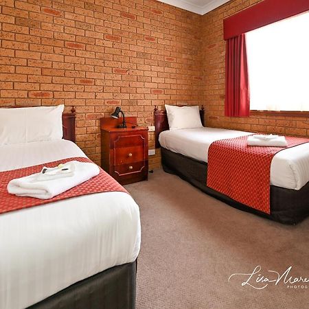 Narrandera Club Motor Inn Extérieur photo