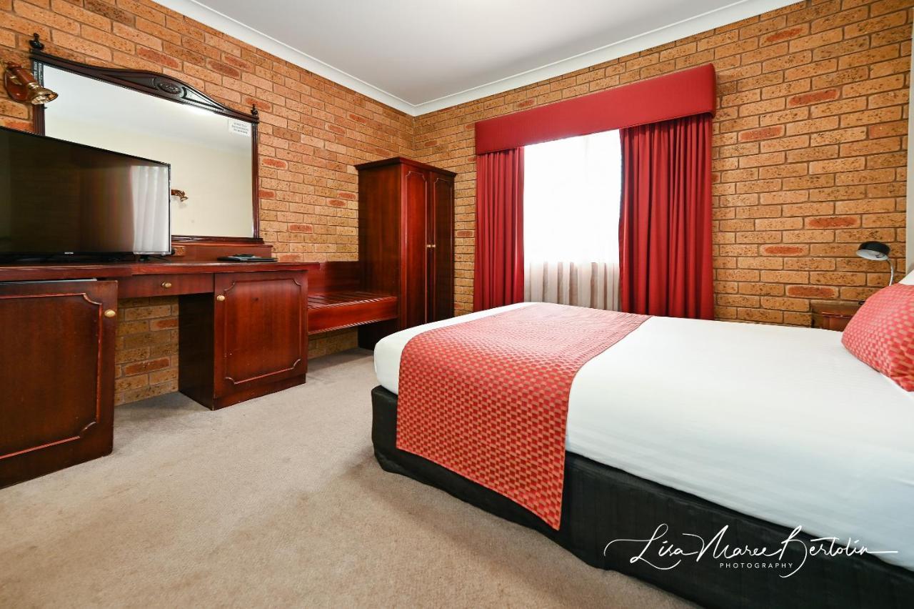 Narrandera Club Motor Inn Extérieur photo