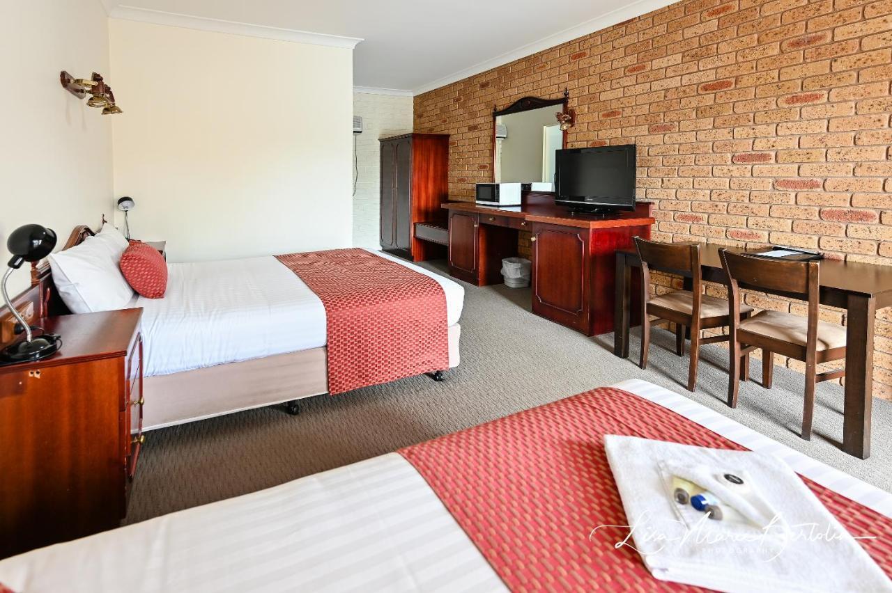 Narrandera Club Motor Inn Extérieur photo