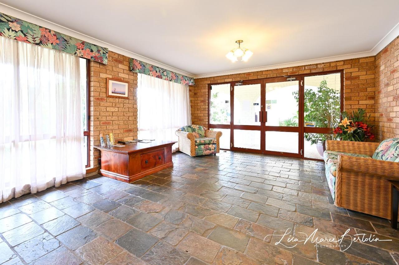 Narrandera Club Motor Inn Extérieur photo